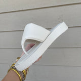 Izzie Thong Sandal - Ivory