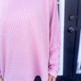 SOFT RIBBED SCOOP NECK TOP- COOL MAUVE
