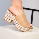 Totally Buggin Wedge - Caramel